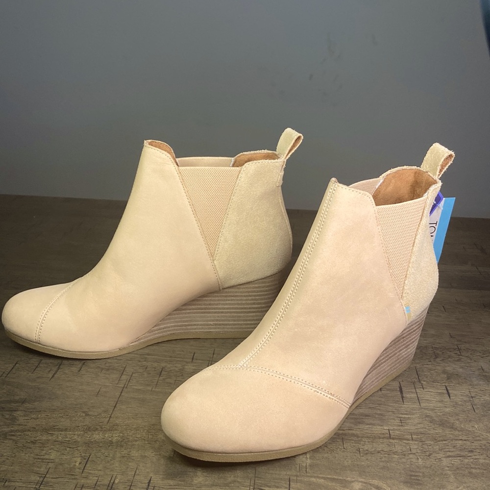 Kelsey Wedge Bootie. Women. Size 11. By TOMS